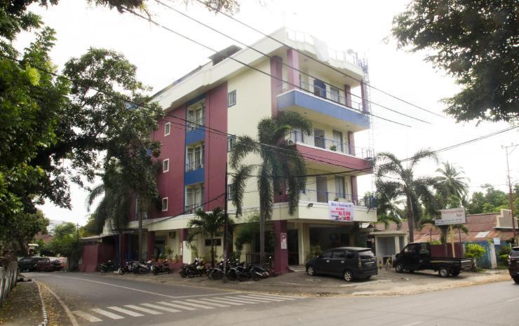 Hotel Metropolitan Inn Manado Exterior photo